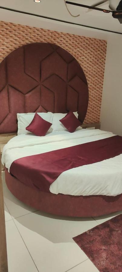 Prime View Hotel Ahmedabad Eksteriør billede