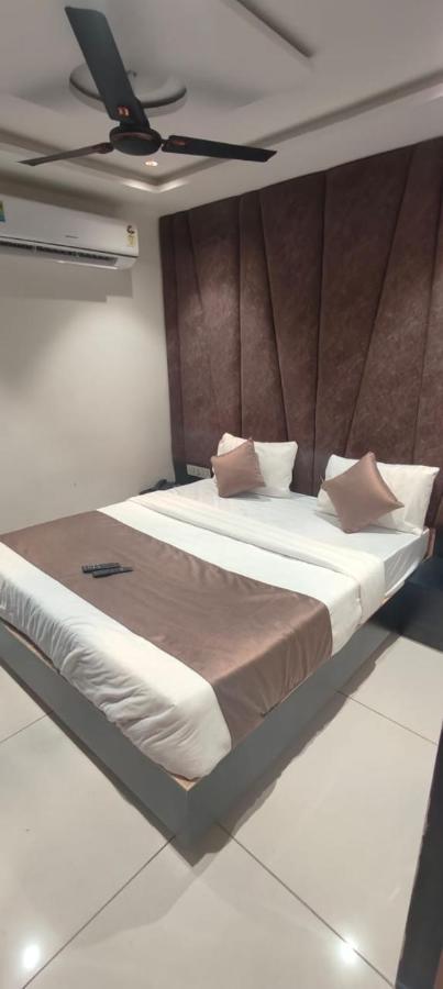 Prime View Hotel Ahmedabad Eksteriør billede